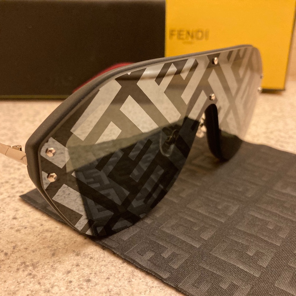 Fendi Shield Sunglasses FF0039s